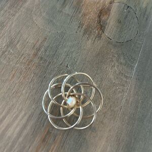 Golden pin with pearl center 1 1/2 inch round